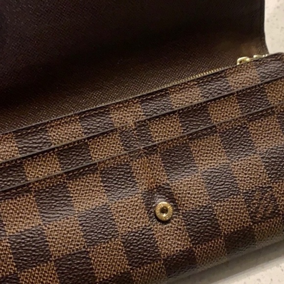 Louis Vuitton Sarah Wallet - Picture 7 of 8